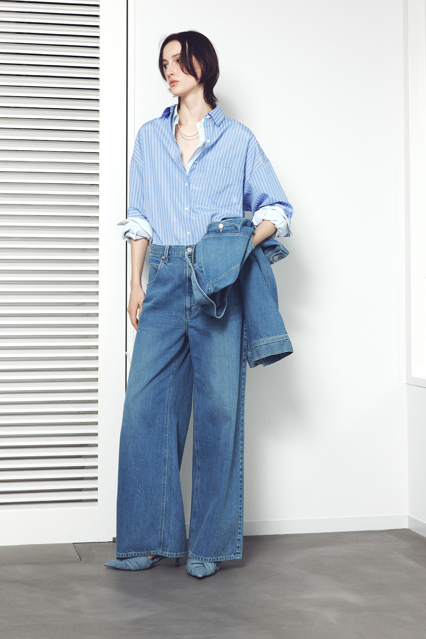 Jacket [Lee]/Blouse/Blouse/Pants [Lee] /Shoes着用イメージ